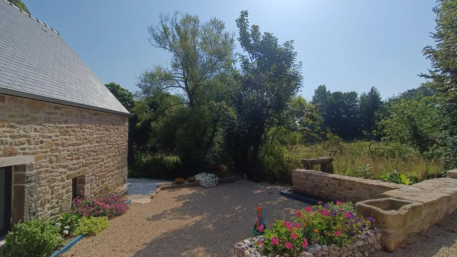 Le Moulin De Kerloroc Villa Ploudalmezeau 0*,  France